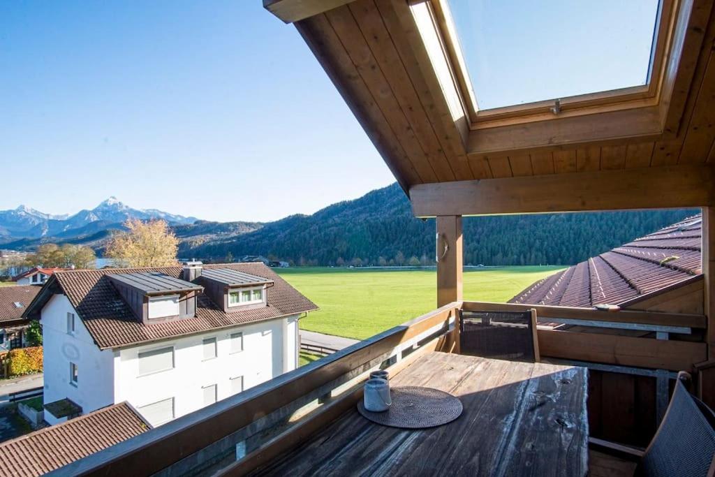 Ferienwohnung Luxury Living Near Weissensee +Balcony +Netflix Füssen Exterior foto