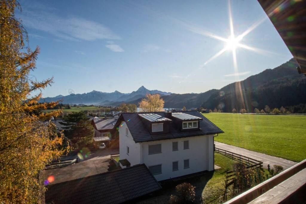 Ferienwohnung Luxury Living Near Weissensee +Balcony +Netflix Füssen Exterior foto