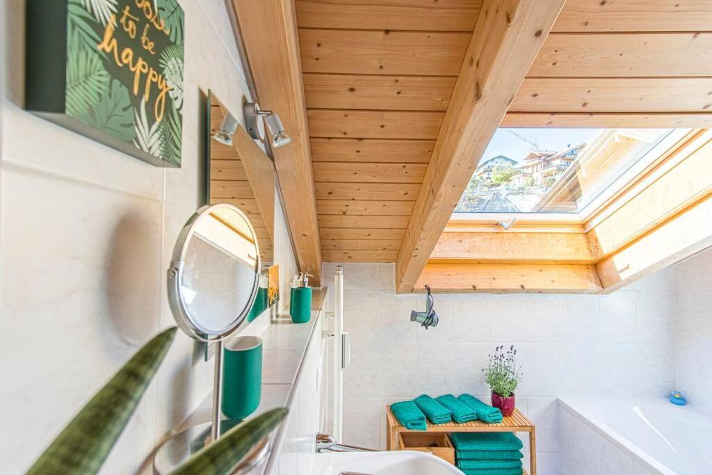 Luxury Living Near Weissensee +Balcony +Netflix Füssen Exterior foto